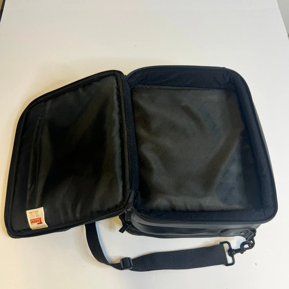 Targus laptop messenger